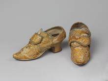 Shoes Origin: Great Britain Date: 1720-1730 Silk brocade and leather ©Victoria and Albert Museum​, London