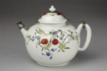 TeapotFactory: Giovanni Vezzi (Venice, 1720–1727)Date: 1720–27Medium: Hard-paste porcelainVictoria and Albert Museum, London